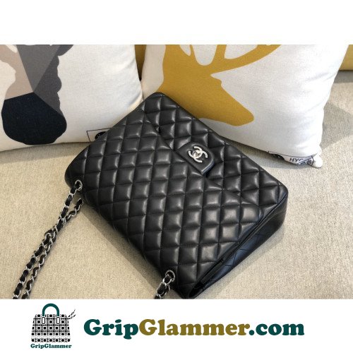 Chanel Flap Bag 33cm (Maxi) - Image 2