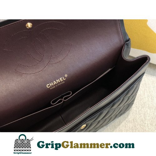 Chanel Flap Bag 33cm (Maxi) - Image 2