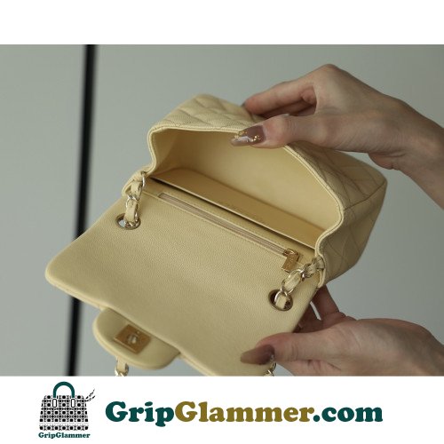 Chanel Flap Bag 17cm (Mini) - Image 7