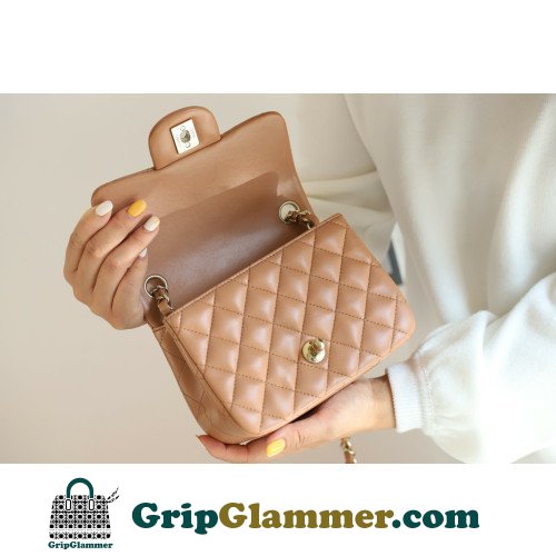 Chanel Flap Bag 17cm (Mini) - Image 4