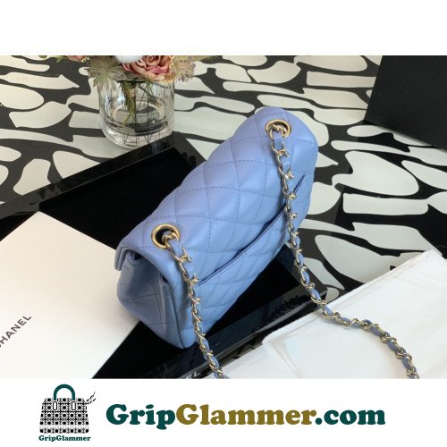 Chanel Flap Bag 17cm (Mini) - Image 2