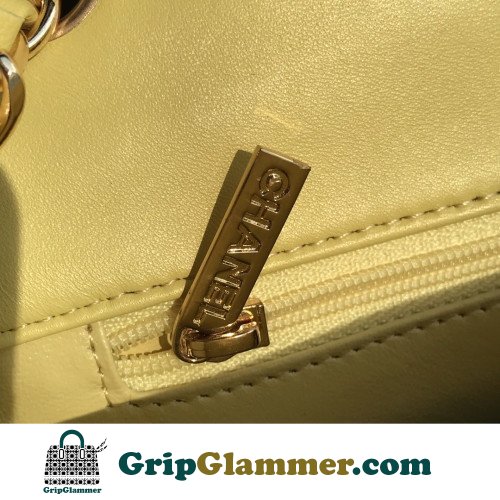 Chanel Flap Bag 17cm (Mini) - Image 3