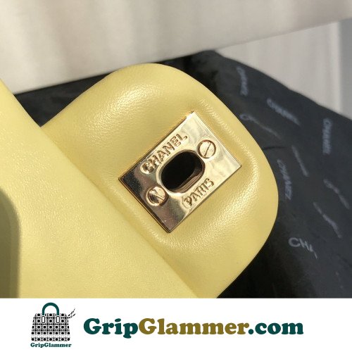 Chanel Flap Bag 17cm (Mini) - Image 7