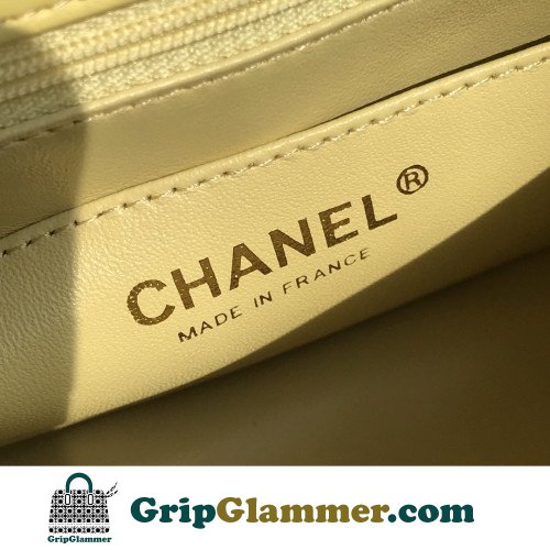 Chanel Flap Bag 17cm (Mini) - Image 8