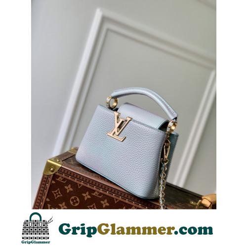 Louis Vuitton Capucines - Image 3