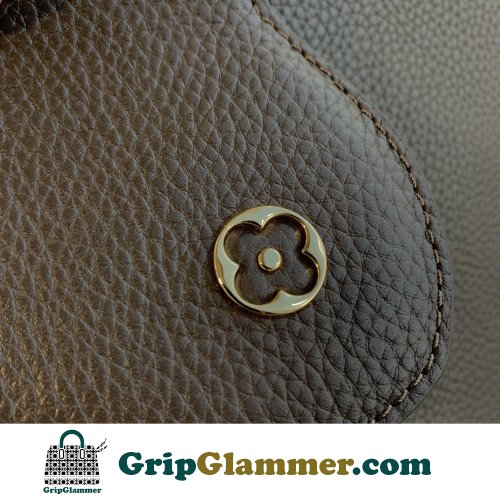 Louis Vuitton Capucines - Image 7