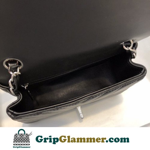 Chanel Flap Bag 17cm (Mini) - Image 2