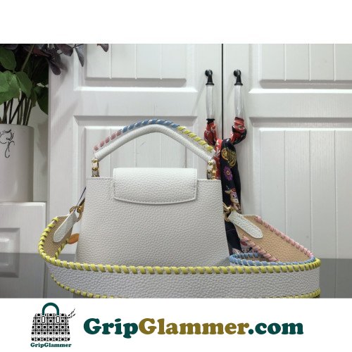 Louis Vuitton Capucines - Image 3