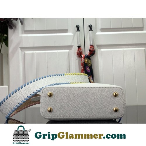 Louis Vuitton Capucines - Image 7