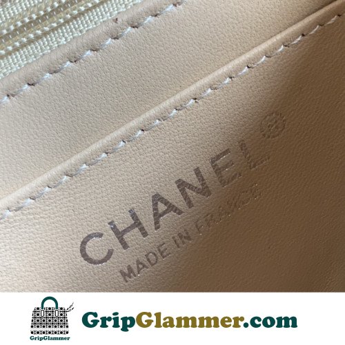 Chanel Flap Bag 17cm (Mini) - Image 3