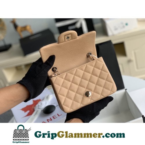 Chanel Flap Bag 17cm (Mini) - Image 4