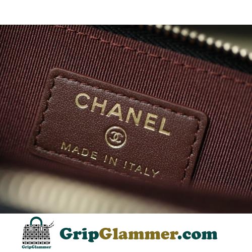 Chanel Wallet - Image 11