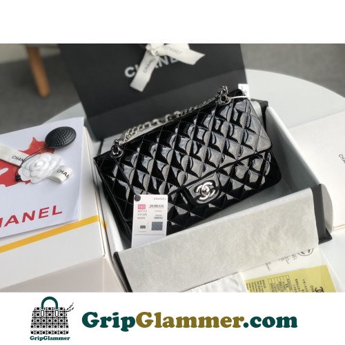 Chanel Flap Bag 25cm (Medium)