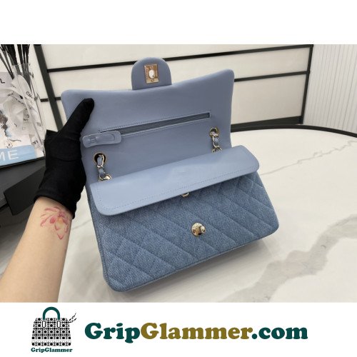 Chanel Flap Bag 25cm (Medium) - Image 6