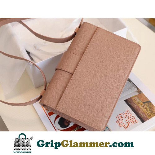 Dior Montaigne - Image 3