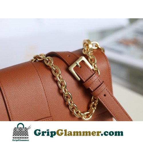 Dior Montaigne - Image 5