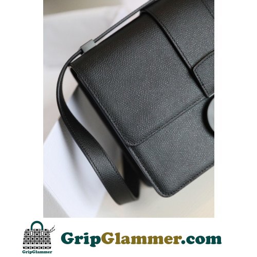 Dior Montaigne - Image 2