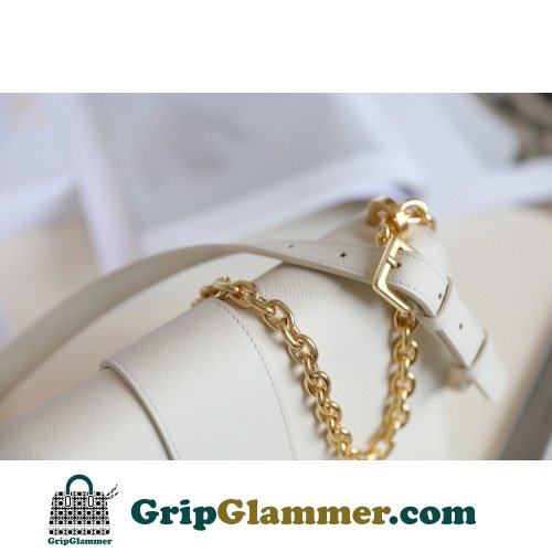 Dior Montaigne - Image 3