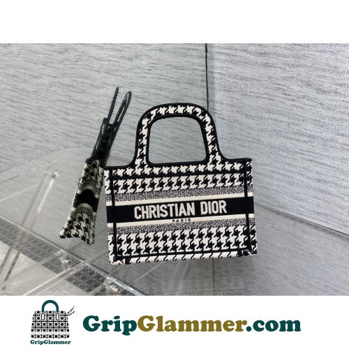 Dior Book Tote Mini 22.5cm - Image 3