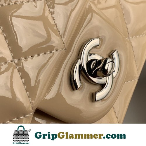 Chanel Flap Bag 17cm (Mini) - Image 8