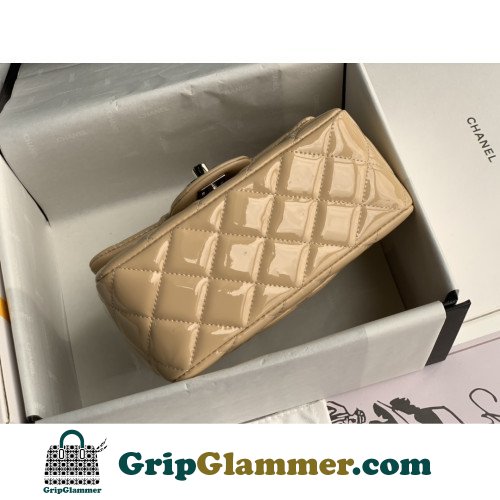 Chanel Flap Bag 17cm (Mini) - Image 9