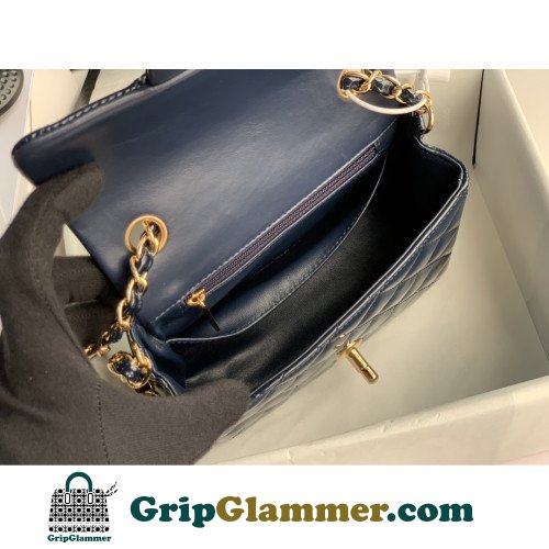 Chanel Flap Bag 17cm (Mini) - Image 6