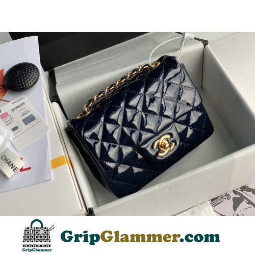 Chanel Flap Bag 17cm (Mini)