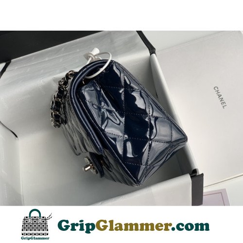 Chanel Flap Bag 17cm (Mini) - Image 4