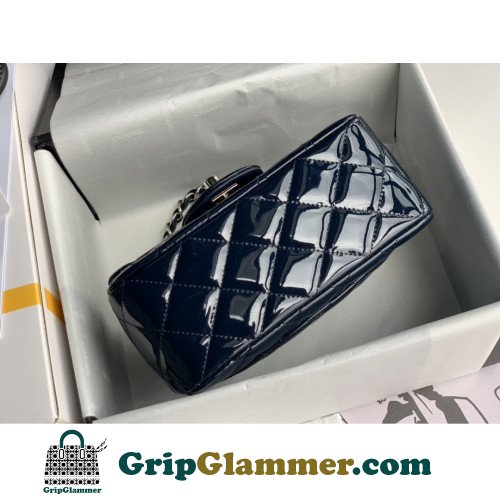 Chanel Flap Bag 17cm (Mini) - Image 8