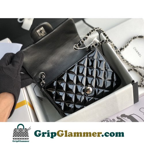 Chanel Flap Bag 17cm (Mini) - Image 2