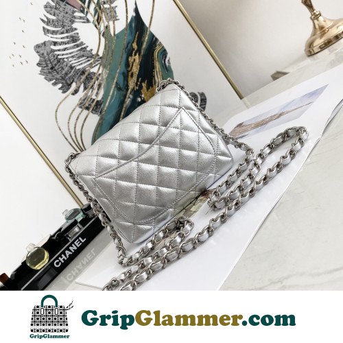 Chanel Flap Bag 17cm (Mini) - Image 3