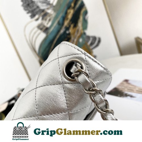 Chanel Flap Bag 17cm (Mini) - Image 5