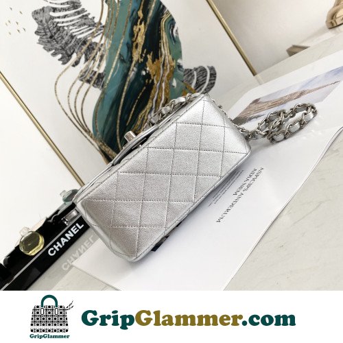 Chanel Flap Bag 17cm (Mini) - Image 6