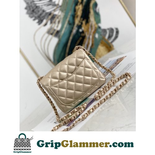 Chanel Flap Bag 17cm (Mini) - Image 4