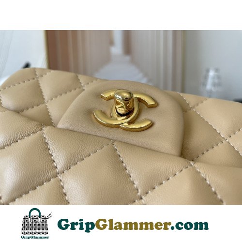 Chanel Flap Bag 17cm (Mini) - Image 5