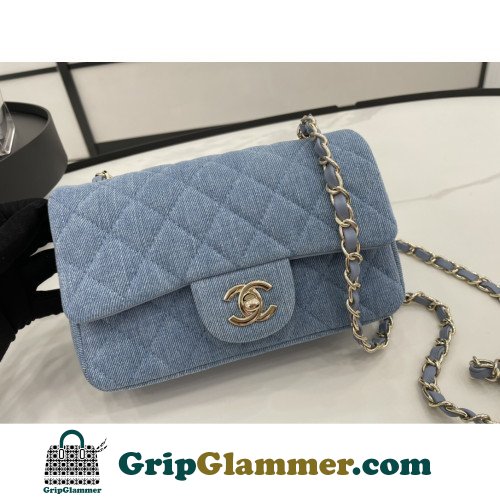 Chanel Flap Bag 20cm (Mini)