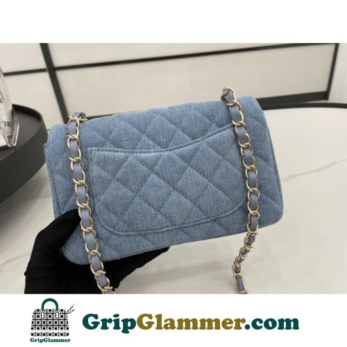 Chanel Flap Bag 20cm (Mini) - Image 4