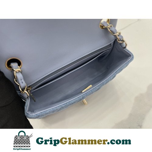 Chanel Flap Bag 20cm (Mini) - Image 8