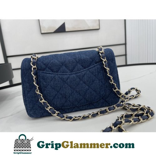 Chanel Flap Bag 20cm (Mini) - Image 8