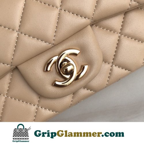 Chanel Flap Bag 20cm (Mini) - Image 2