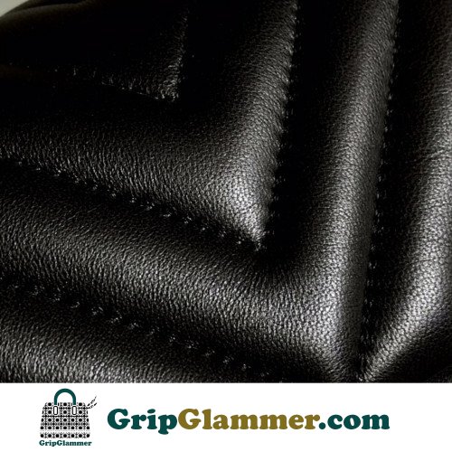 Chanel Flap Bag 20cm (Mini) - Image 3