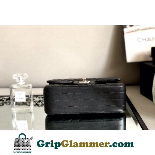 Chanel Flap Bag 20cm (Mini) - Image 7