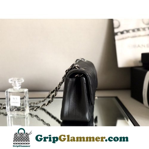 Chanel Flap Bag 20cm (Mini) - Image 9