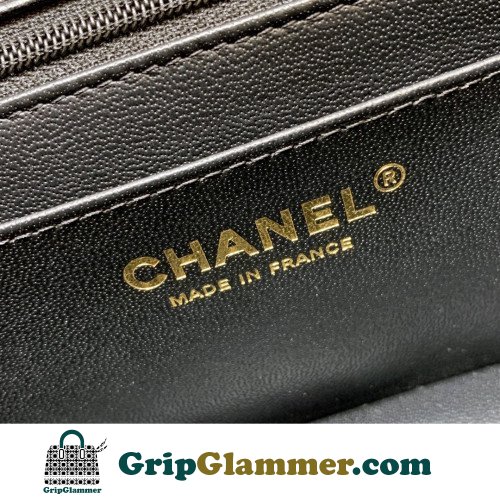 Chanel Flap Bag 20cm (Mini) - Image 6
