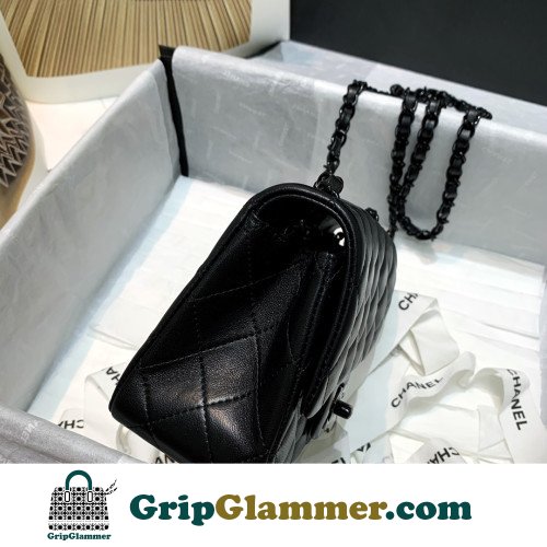 Chanel Flap Bag 17cm (Mini) - Image 9