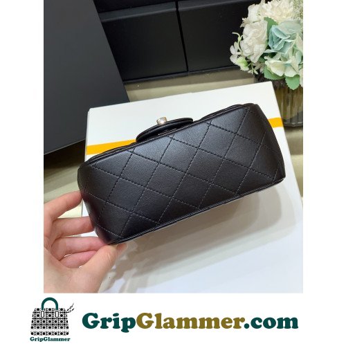 Chanel Flap Bag 17cm (Mini) - Image 5