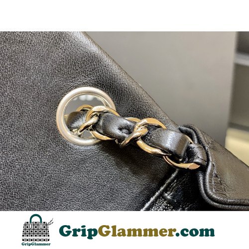 Chanel Flap Bag 17cm (Mini) - Image 9