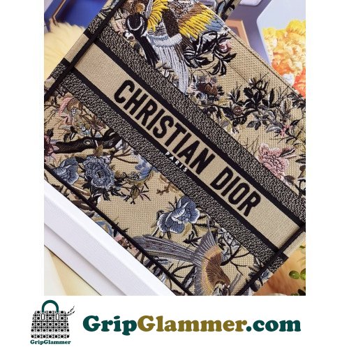 Dior Book Tote Medium 36cm - Image 3