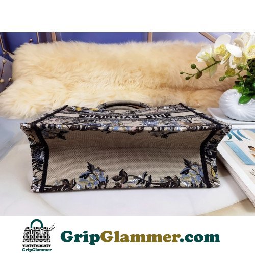 Dior Book Tote Medium 36cm - Image 6