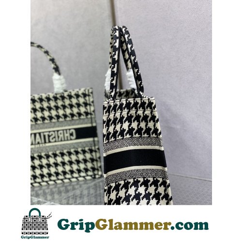 Dior Book Tote Medium 36cm - Image 6